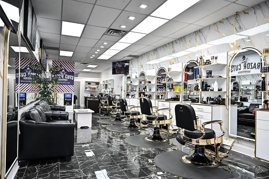 Razor Cuts Barber Shop — Barber shop in Burlington